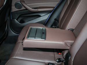 2020sDrive25i I(lng)MԽҰb 