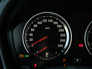 2020sDrive25i I(lng)MԽҰb п؅^(q)