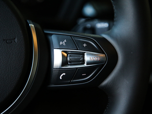 2020sDrive25i I(lng)MԽҰb п؅^(q)