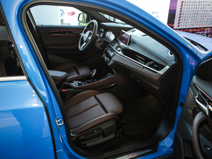 2020sDrive25i IMԽҰb п؅^