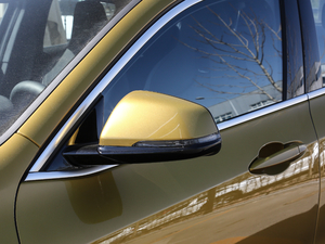 2020sDrive25i MԽҰb ^