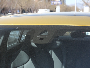 2020sDrive25i MԽҰb ^