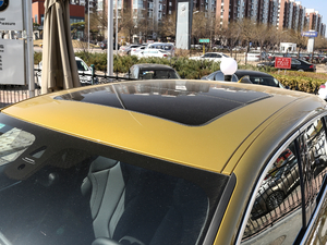 2020sDrive25i MԽҰb ܇