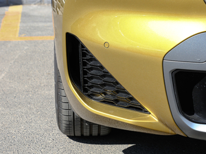 2020sDrive25i MԽҰb ^