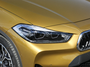 2020sDrive25i MԽҰb ^