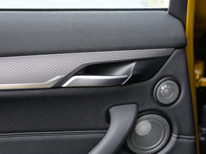 2020sDrive25i MԽҰb g