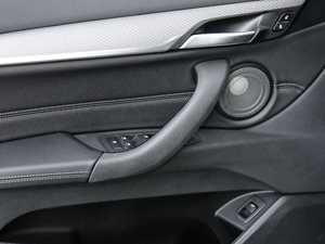 2020sDrive25i MԽҰb g