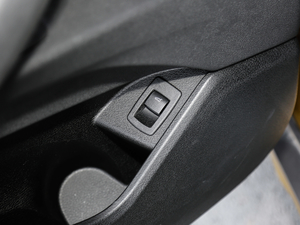 2020sDrive25i MԽҰb g