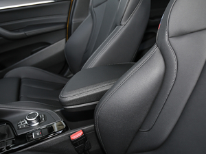 2020sDrive25i MԽҰb 