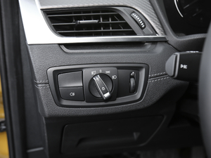 2020sDrive25i MԽҰb п؅^