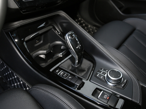 2020sDrive25i MԽҰb QU