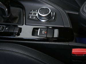 2020sDrive25i MԽҰb v܇Ƅ