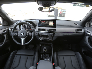 2020sDrive25i MԽҰb ȫ