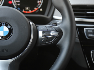 2020sDrive25i MԽҰb п؅^