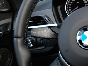 2020sDrive25i MԽҰb п؅^