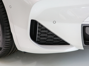 2020sDrive25i MԽҰb ^