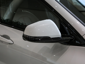 2020sDrive25i MԽҰb ^