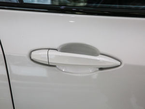 2020sDrive25i MԽҰb ^