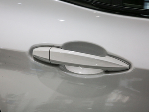 2020sDrive25i MԽҰb ^