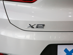 2020sDrive25i MԽҰb ^