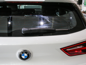 2020sDrive25i MԽҰb ^