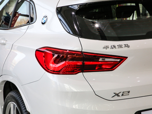 2020sDrive25i MԽҰb ^