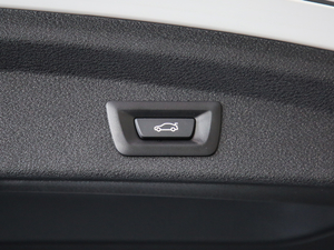 2020sDrive25i MԽҰb g