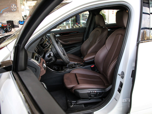 2020sDrive25i MԽҰb {