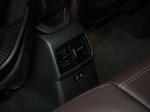 2020sDrive25i MԽҰb g