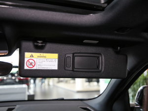 2020sDrive25i MԽҰb g