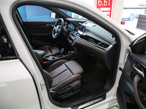 2020sDrive25i MԽҰb п؅^(q)