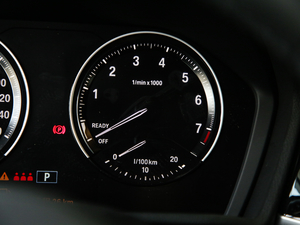 2020sDrive25i MԽҰb п؅^(q)