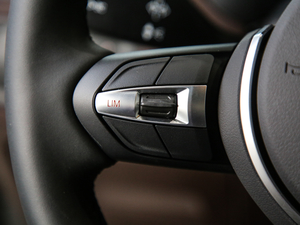 2020sDrive25i MԽҰb п؅^(q)