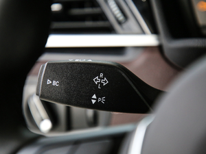 2020sDrive25i MԽҰb п؅^(q)