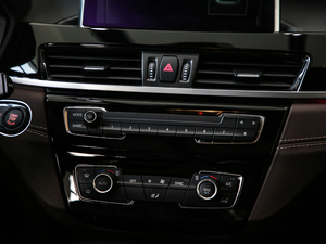 2020sDrive25i MԽҰb {(dio)(ji)