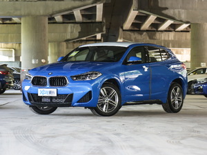 2020款sDrive25i 领先型M运动套装 左前45度