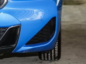 2020sDrive25i IM\b ^