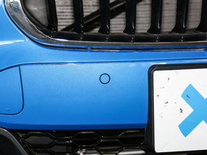 2020sDrive25i IM\b ^