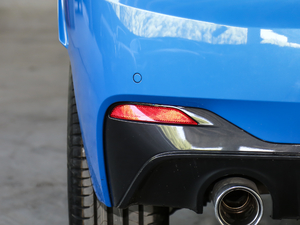 2020sDrive25i IM\b ^