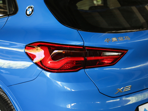 2020sDrive25i IM\b (ji)^