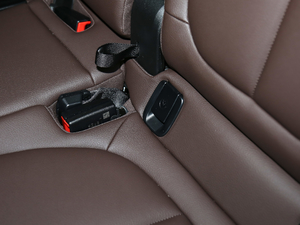 2020sDrive25i IM\b g