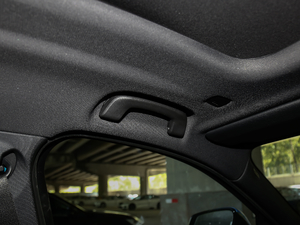 2020sDrive25i IM\b g