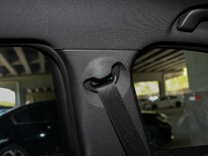 2020sDrive25i IM\b g