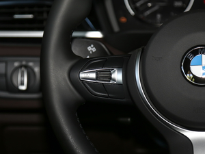 2020sDrive25i IM\b п؅^