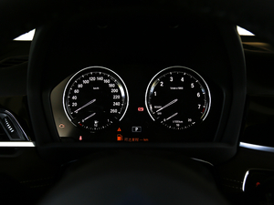 2020款sDrive25i 领先型M运动套装 仪表