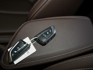 2020款sDrive25i 领先型M运动套装 车钥匙