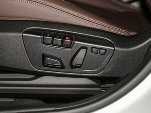 2020sDrive25i M\(yn)(dng)b {{(dio)(ji)