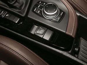 2020sDrive25i M\b v܇Ƅ