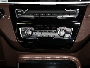 2020sDrive25i M\b {{