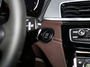 2020sDrive25i M\b п؅^